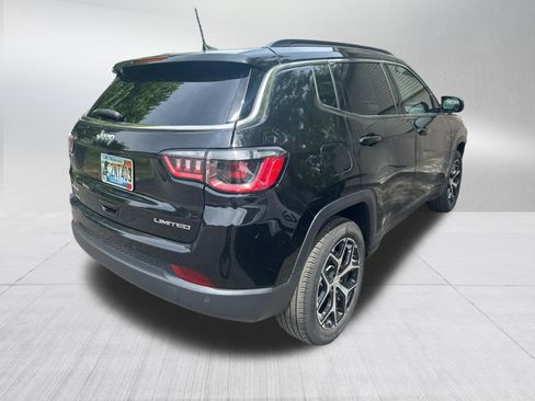 Used 2024 Jeep Compass Limited AWD/4WD image 5