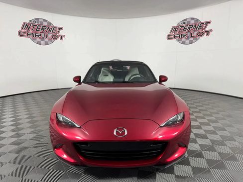 Used 2021 MAZDA MX-5 Miata Grand Touring RWD image 3