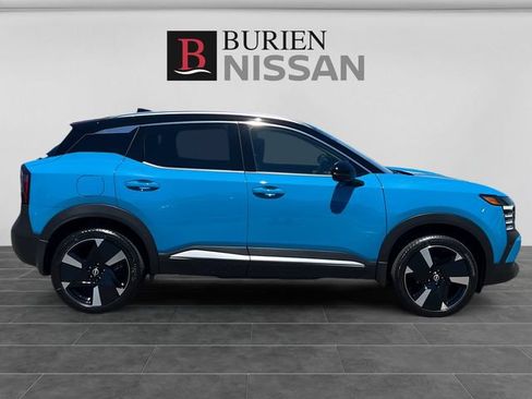 New 2026 Nissan Kicks SR w/ SR Premium Package AWD/4WD image 6