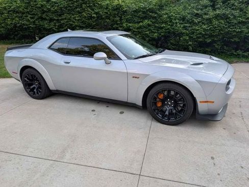 Used 2023 Dodge Challenger R/T Scat Pack RWD image 1
