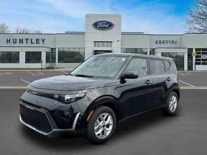 Used 2025 Kia Soul LX w/ LX Technology Package