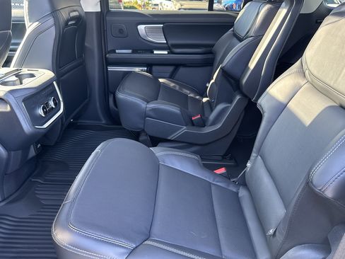 New 2025 Ford Expedition Platinum w/ Driver's Package image 25