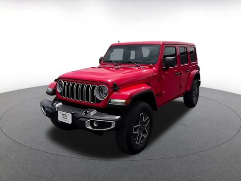 Used 2025 Jeep Wrangler Unlimited Sahara AWD/4WD image 14