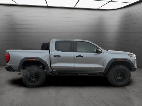 New 2025 GMC Canyon AT4 w/ AT4X AEV Edition image 4
