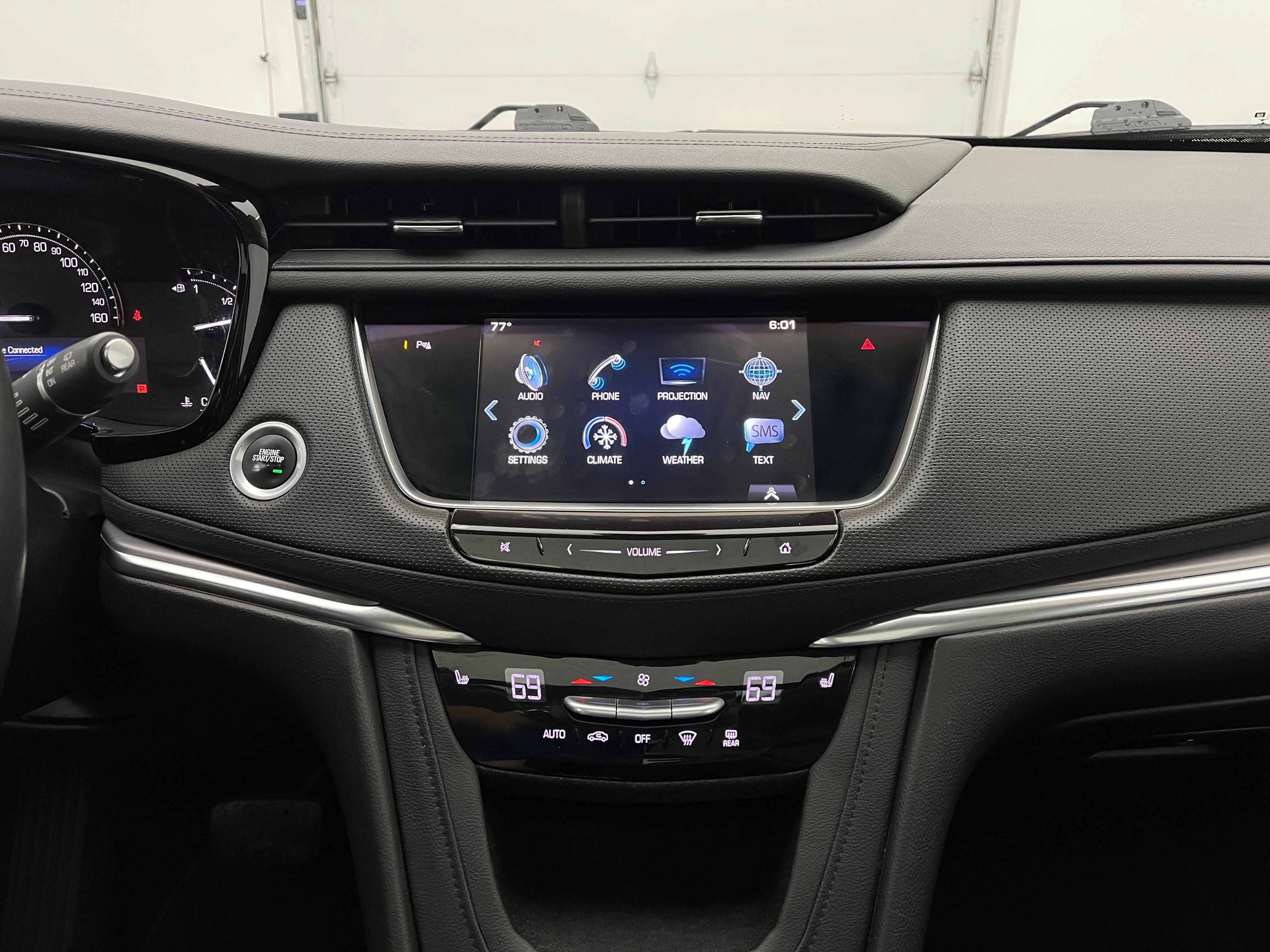 Used 2017 Cadillac XT5 Luxury w/ Driver Awareness Package AWD/4WD image 24