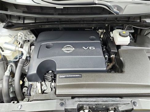 Used 2023 Nissan Murano SL w/ SL Moonroof Package image 17