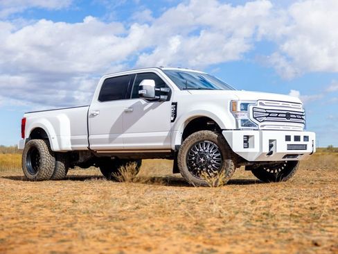Used 2022 Ford F450 Platinum w/ FX4 Off-Road Package image 1