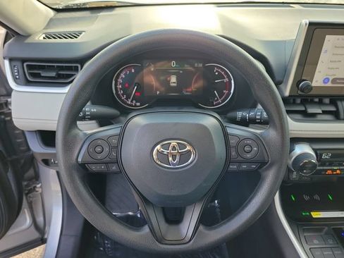 Used 2025 Toyota RAV4 XLE w/ Convenience Package FWD image 20