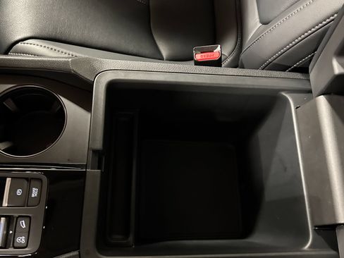Used 2025 Honda Pilot EX-L image 25