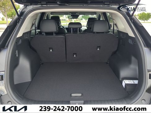 New 2025 Kia Sportage EX image 12