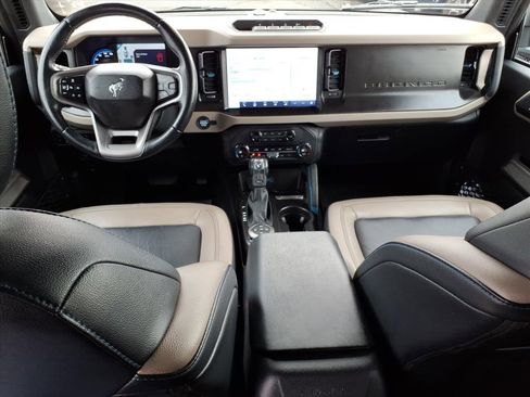 Used 2023 Ford Bronco Wildtrak image 10