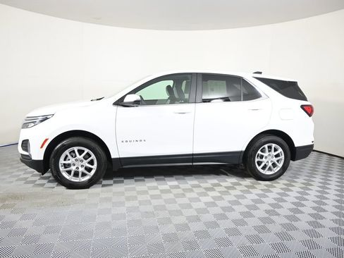 Used 2024 Chevrolet Equinox LT AWD/4WD image 2