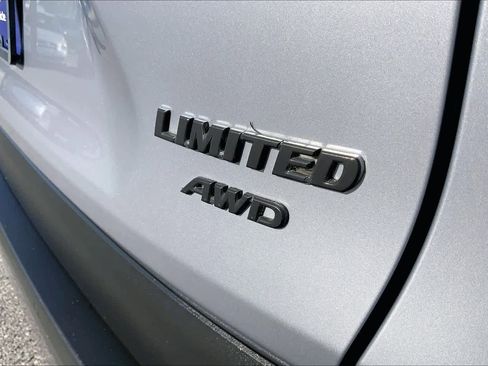 Used 2020 Toyota RAV4 Limited image 10