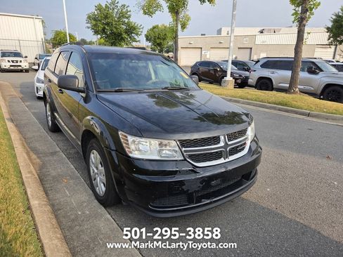 Used 2017 Dodge Journey SE w/ Flexible Seating Group FWD image 2