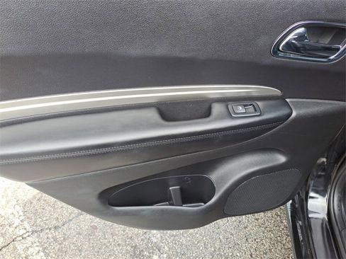 Used 2017 Dodge Durango GT w/ Premium Group image 12