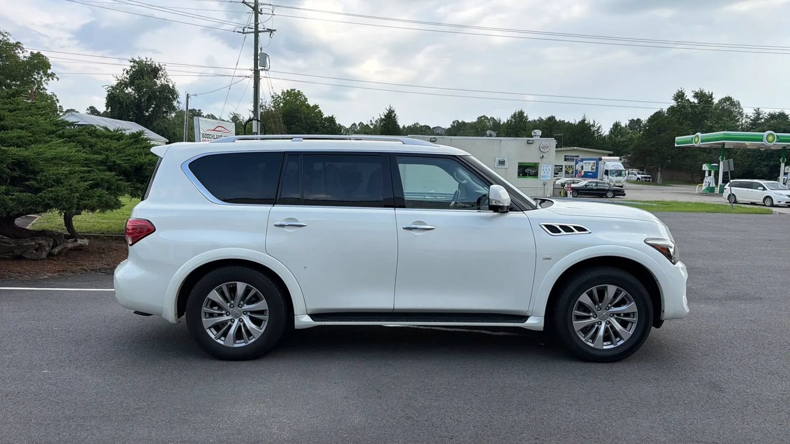 Used 2017 INFINITI QX80 2WD image 8
