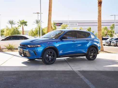 Used 2024 Dodge Hornet R/T w/ Tech Pack w/o Parking image 4