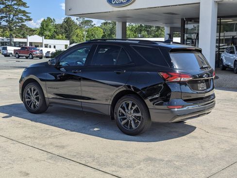 Used 2023 Chevrolet Equinox RS image 8