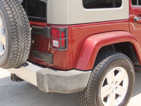 Used 2008 Jeep Wrangler Unlimited Sahara w/ Trailer Tow Group AWD/4WD image 12