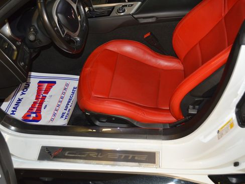 Used 2019 Chevrolet Corvette Grand Sport w/ Carbon Flash Badge Package image 15