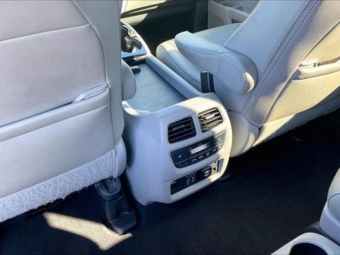 Used 2019 Honda Pilot Elite image 10