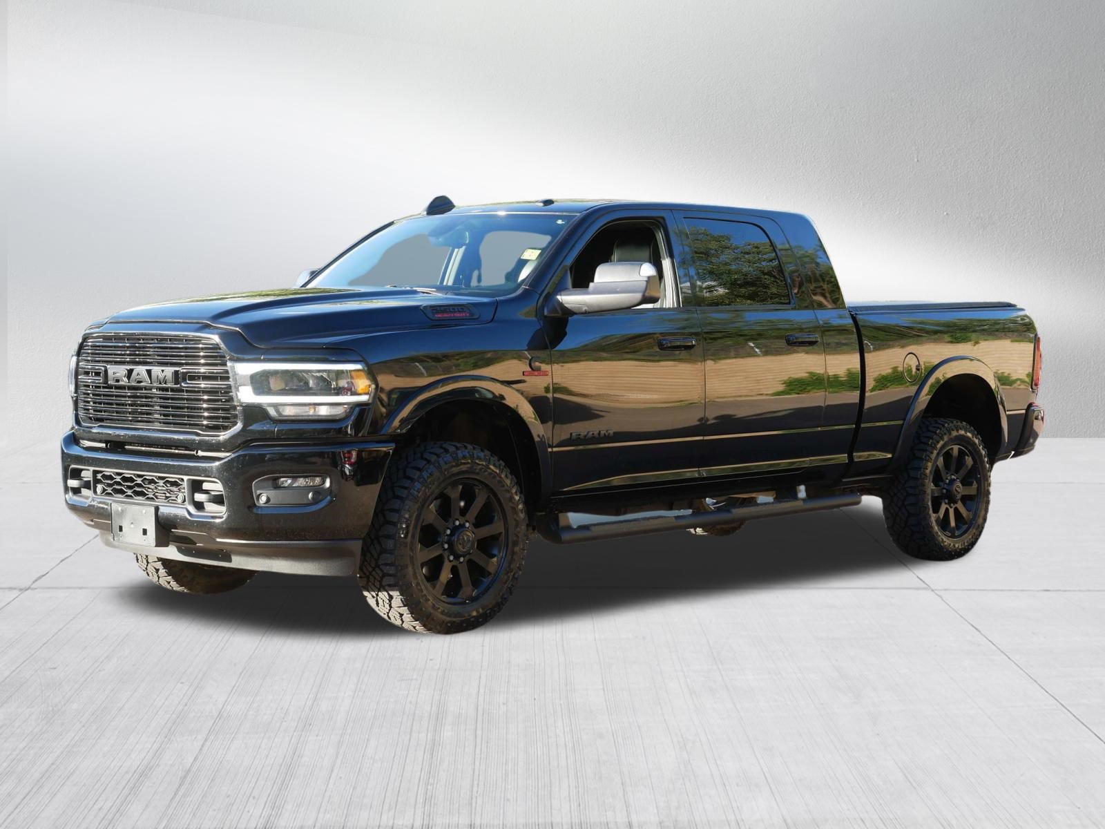 Used 2022 RAM 2500 Laramie AWD/4WD image 3