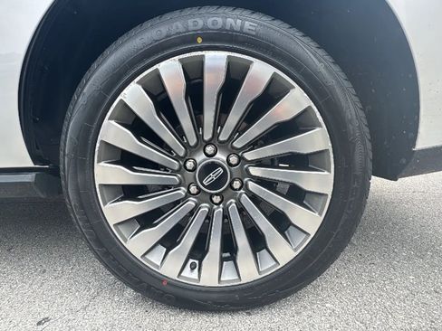 Used 2019 Lincoln Navigator Reserve AWD/4WD image 53