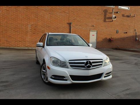 Used 2014 Mercedes-Benz C 250 Sedan image 1