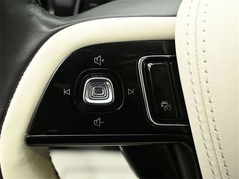 Certified 2023 Lincoln Aviator Black Label image 12