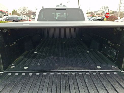 Certified 2022 Toyota Tacoma TRD Sport image 28