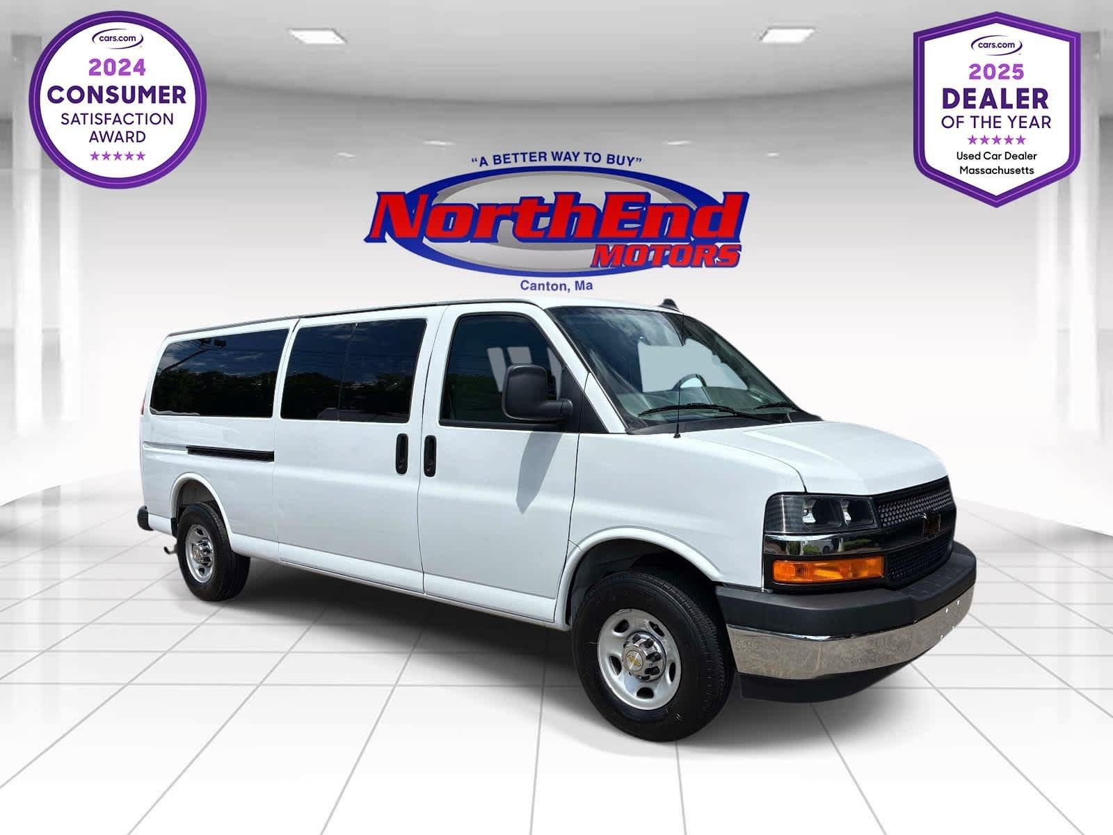 Used 2025 Chevrolet Express 3500 LT w/ LT Preferred Equipment Group RWD image 1