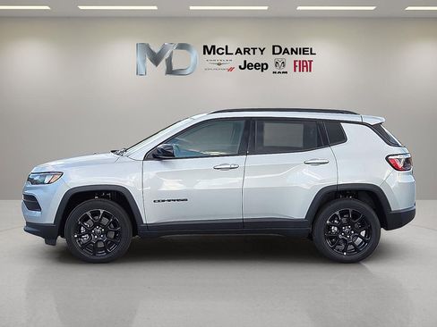 New 2026 Jeep Compass Latitude w/ Quick Order Package 29K image 3