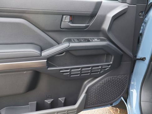 New 2025 Toyota 4Runner SR5 image 18