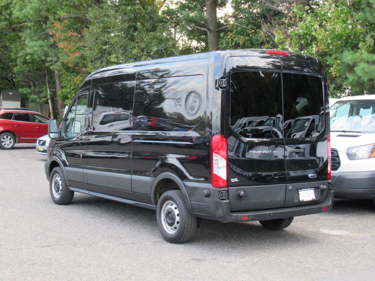 Used 2017 Ford Transit 250 148 Medium Roof RWD image 4