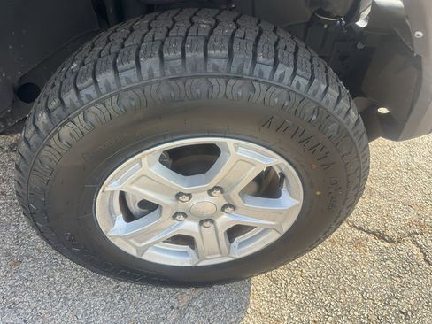 Used 2021 Jeep Wrangler Unlimited Sport S image 18