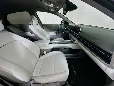 Used 2024 Hyundai Ioniq 6 SEL image 31