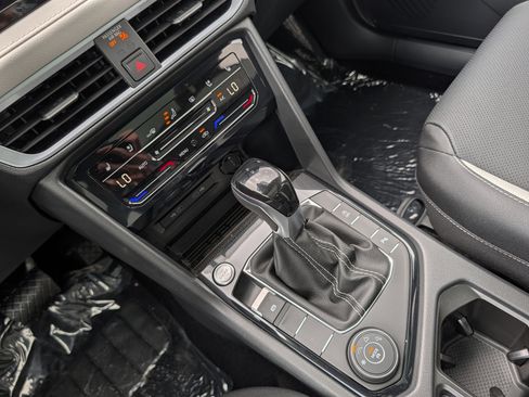 New 2026 Volkswagen Taos SEL AWD/4WD image 11