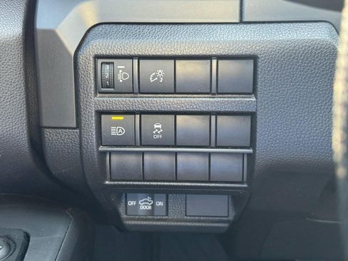 Certified 2024 Toyota Tacoma SR AWD/4WD image 18