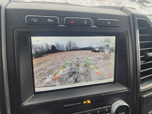 Used 2020 Ford Expedition Limited image 12