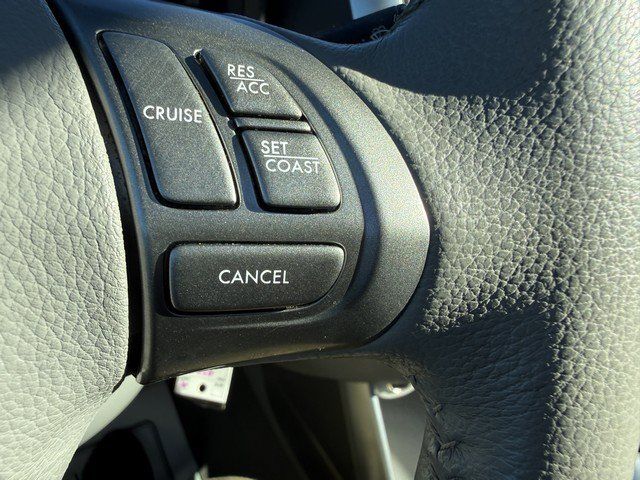 Used 2010 Subaru Forester 2.5X Limited AWD/4WD image 21