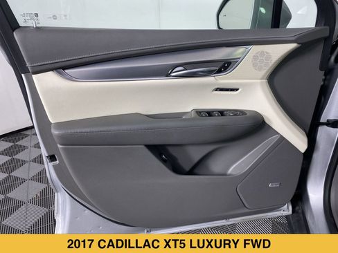 Certified 2017 Cadillac XT5 Luxury w/ Driver Awareness Package FWD image 13