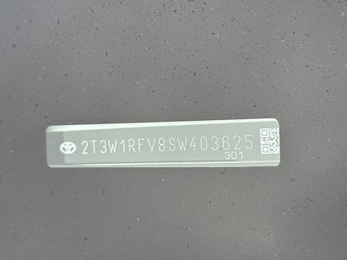 Used 2025 Toyota RAV4 XLE w/ Convenience Package FWD image 3