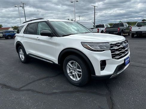 New 2025 Ford Explorer Active w/ Active Comfort Package image 7