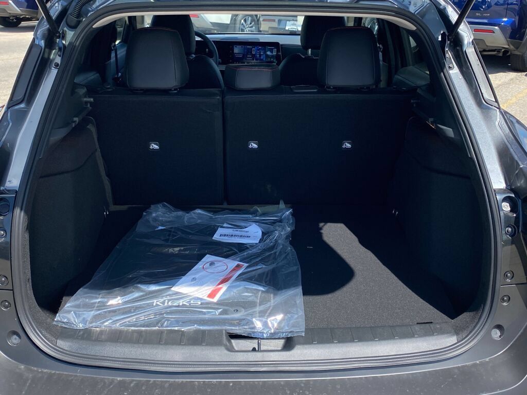 Used 2026 Nissan Kicks SR w/ Cold Weather Package AWD/4WD image 13
