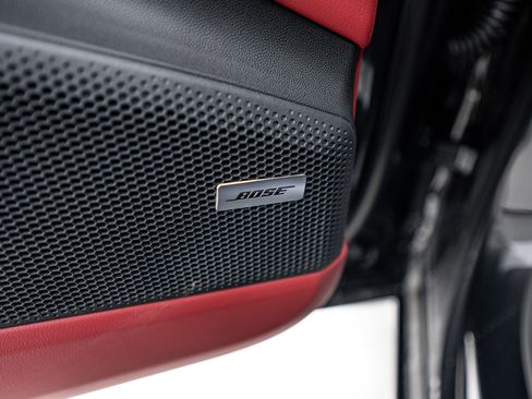 New 2025 Porsche Macan 4S Electric image 19