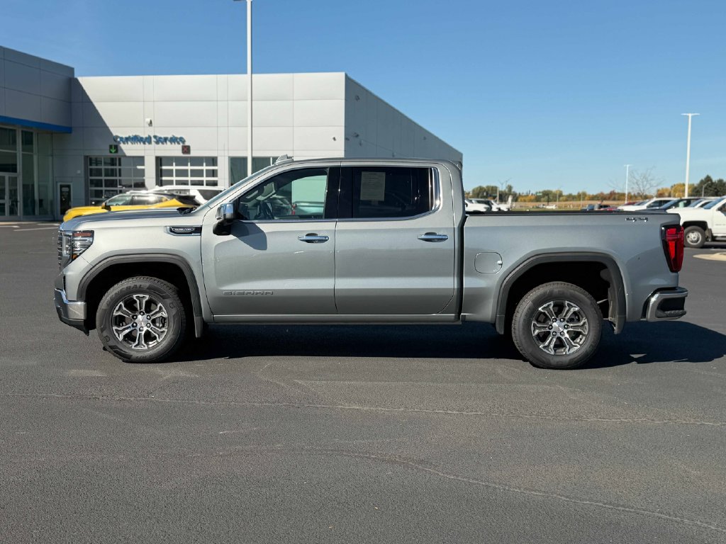 Used 2025 GMC Sierra 1500 SLT AWD/4WD image 11
