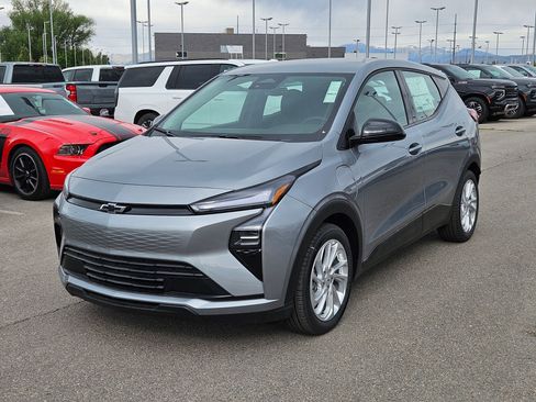 New 2027 Chevrolet Bolt LT w/ Comfort Package FWD image 9