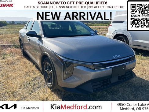 Used 2025 Kia K4 FWD image 1