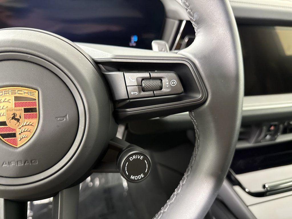 Certified 2026 Porsche Cayenne AWD/4WD image 39