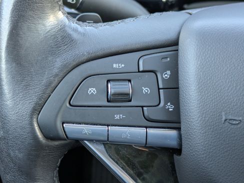 Used 2022 Cadillac XT6 Premium Luxury w/ Technology Package image 18